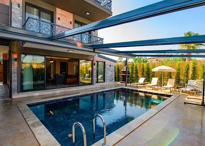 Soeguet 1 - 4 Bedroom With Jacuzzi In Fethiye