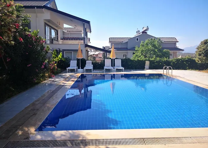 3 Bedrooms Apartment In Oeluedeniz, Ovacik