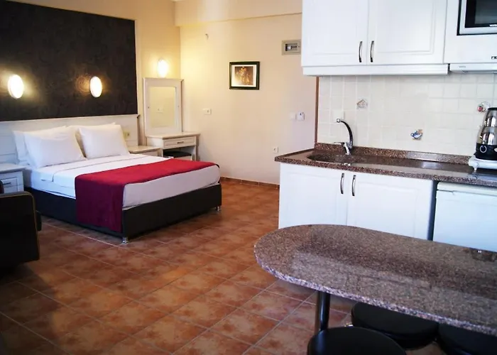 Comfortable Family Room With Balcony With Access To Private Beach In Marmaris
