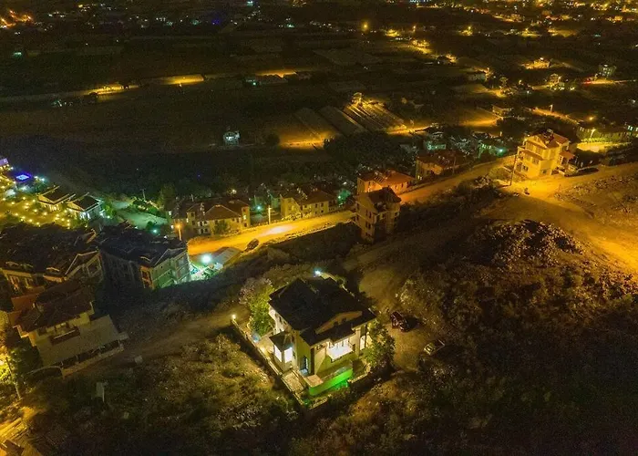 Pet friendly Sessiz Sakin Manzarali Sauna Ve Jakuzili,Muestakil Havuzlu Villa Fethiye