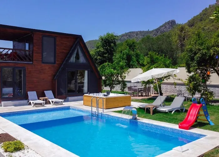 Villa With Pool Jacuzzi And Backyard In Inlice Fethiye